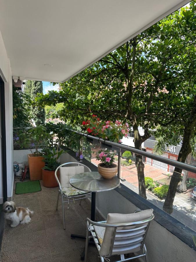 Casa Del Arbol Apto. 301 Medellín Eksteriør bilde